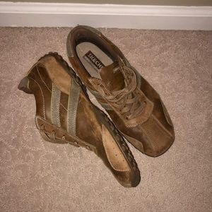 Skechers leather casual shoes